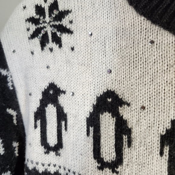 kate spade Black and White Penguin Crewneck Intarsia Sweater Sz XS - Picture 2 of 6